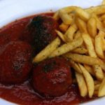 Ăn gì khi du lịch Bỉ? Món Boulet au Sauce Lapin, món ăn ngon, đặc sản nổi tiếng ở Bỉ