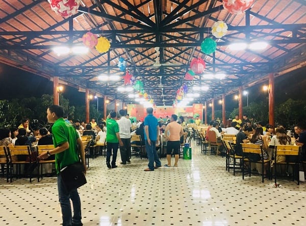Ăn uống ở khu du lịch Trường Huy, Vĩnh Long: Khu nhà hàng, ăn uống trong khu du lịch Trường Huy