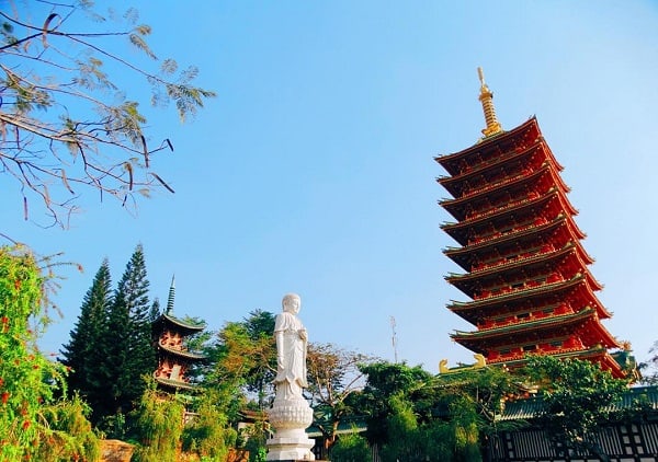 Hướng dẫn du lịch Chùa Minh Thành điểm đến hot nhất Gia Lai. Kinh nghiệm, phượt chùa Minh Thành, Gia Lai đường đi, cảnh đẹp.