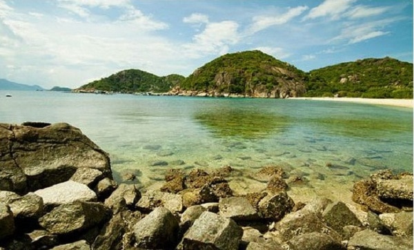 Những bãi biển hoang sơ tuyệt đẹp ở Ninh Thuận nên ghé qua. Du lịch biển Ninh Thuận nên đi đâu? Các bãi biển đẹp nhất ở Ninh Thuận