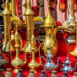 Du lịch Qatar nên mua gì làm quà? Đồ lưu niệm đậm chất Qatar. Nên mua gì làm quà khi tới Qatar rẻ, đẹp, ý nghĩa.