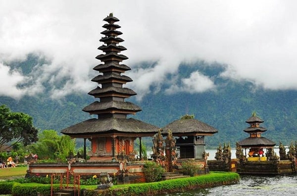 Du lịch Bali hết bao nhiêu tiền? Chi phí du lịch Bali tự túc. Tổng chi phí du lịch Bali ăn uống, vé máy bay, đi lại, khách sạn.