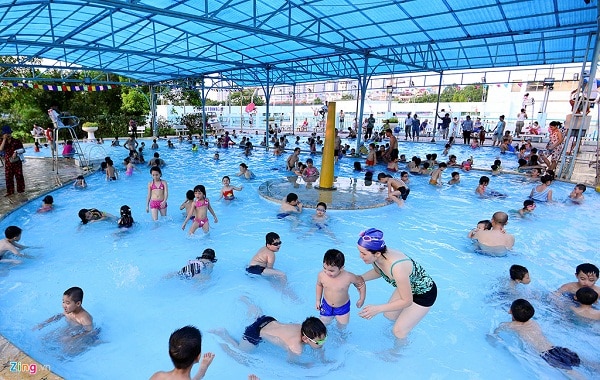 Những bể bơi tốt, chất lượng ở Hà Đông nên tới trong hè này. Nên đi bơi tại bể bơi nào ở quận Hà Đông? Bể bơi quận Hà Đông đẹp.