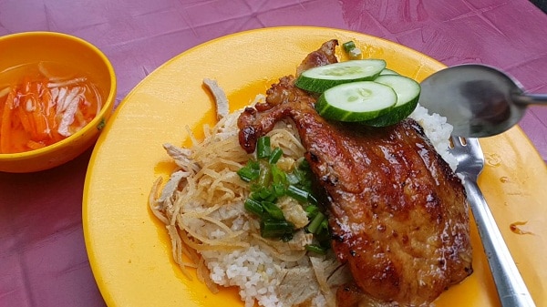 Địa chỉ các quán cơm tấm ngon, nổi tiếng nhất Sài Gòn. Muốn ăn cơm tấm ở Sài Gòn nên tới đâu? Quán cơm tấm đông khách ở Sài Gòn.