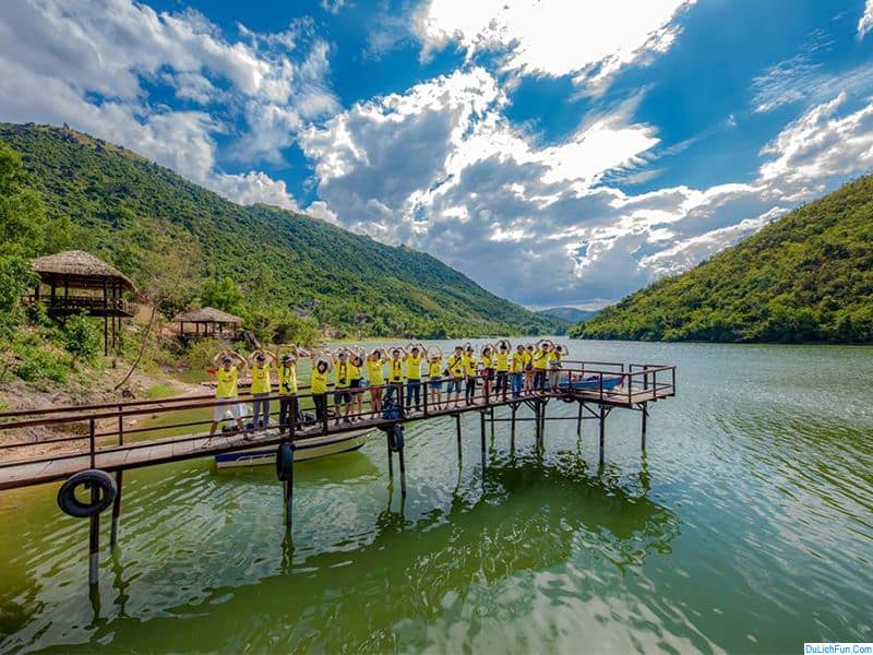 Review chi tiết khu du lịch sinh thái Hồ Kênh Hạ, Nha Trang. Kinh nghiệm du lịch hồ Kênh Hạ cụ thể đường đi, hoạt động giải trí.