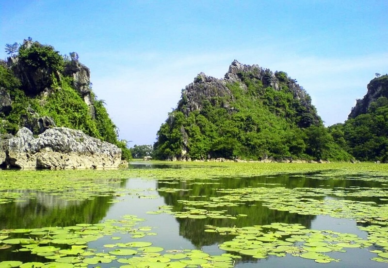 Gần Hà Nội có điểm du lịch nào? Hồ Quan Sơn