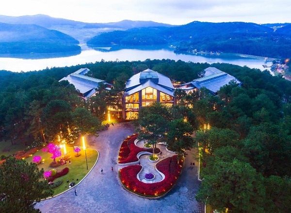 Đánh giá Terracotta Hotel and Resort Đà Lạt, toàn cảnh của resort