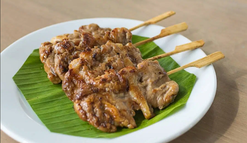 Những món ăn ngon ở Thái Lan hấp dẫn nhất. Thịt xiên nướng Moo Ping
