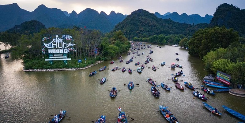 Địa điểm du lịch đẹp, nổi tiếng hàng đầu Hà Nội. Chùa Hương