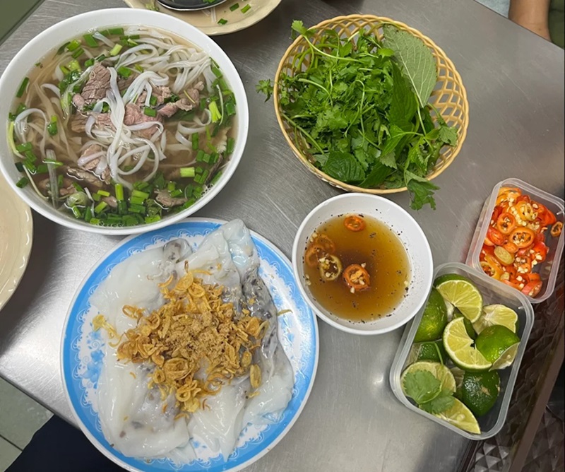 Quán bánh cuốn ở Hà Nội. Ăn bánh cuốn quán nào ngon ở Hà Nội