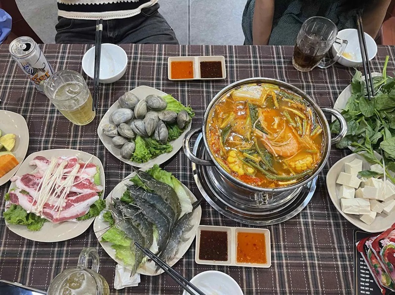 Quán ăn trưa ở Cửa Lò. Quán ăn trưa nổi tiếng Cửa Lò