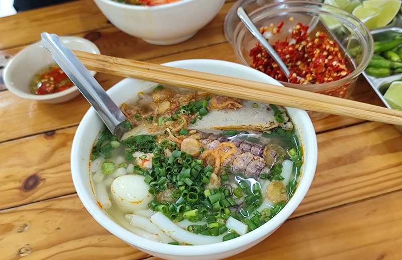 Quán bánh canh ở Nha Trang. Địa chỉ ăn bánh canh ở Nha Trang