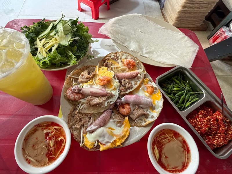 Địa chỉ ăn bánh xèo tôm nhảy ở Quy Nhơn. Quán bánh xèo tôm nhảy ở Quy Nhơn